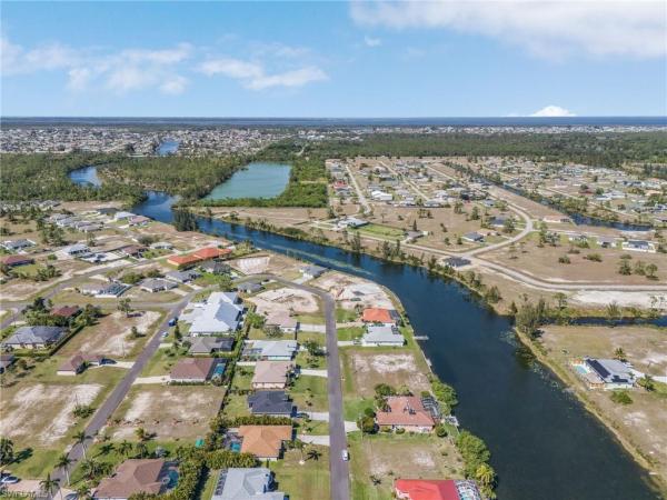 Cape Coral Residential, 2518 25th St, Cape Coral, Florida 33993, image 1