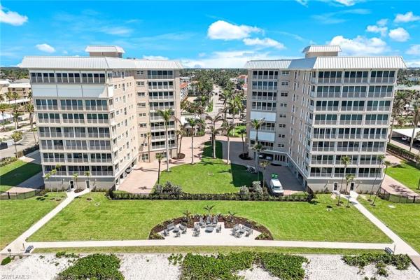 Westgate, 2901 N Gulf Shore Blvd #W4S, Naples, Florida 34103, image 2