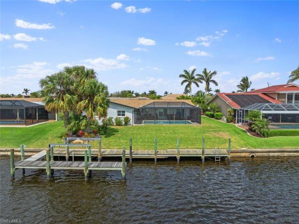 Cape Coral Residential, 1720 40th Ter, Cape Coral, Florida 33904, image 1