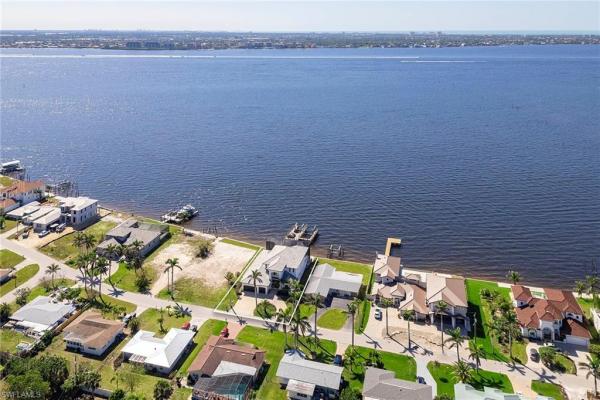 Yacht Club, 546 Coral Dr, Cape Coral, Florida 33904, image 3