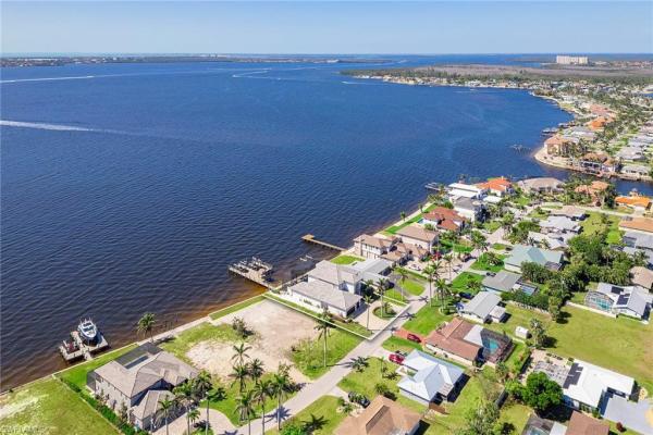 Yacht Club, 546 Coral Dr, Cape Coral, Florida 33904, image 2