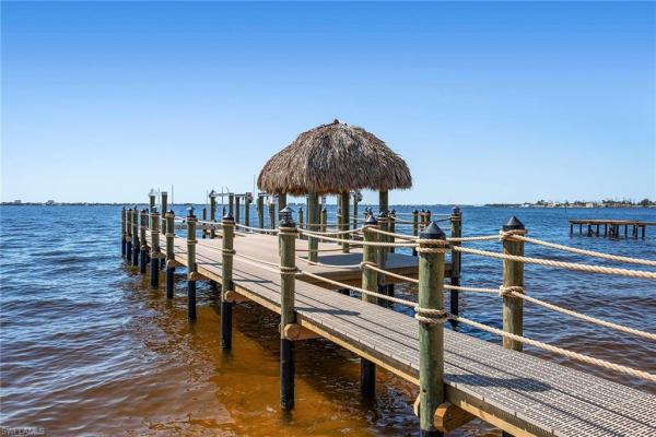 Yacht Club, 546 Coral Dr, Cape Coral, Florida 33904, image 1