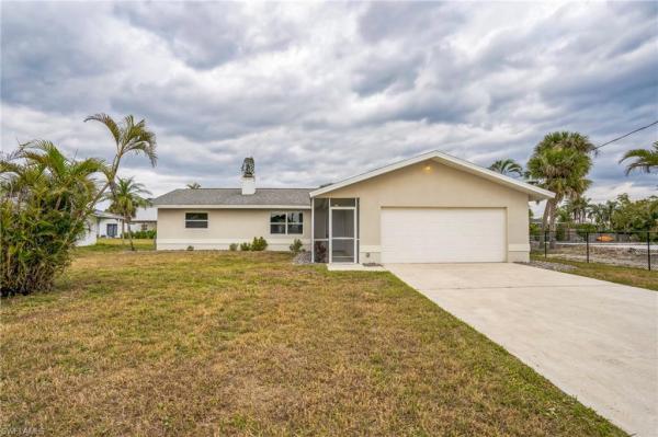 Island Park Woodlands, 6064 Park Rd, Fort Myers, Florida 33908, image 1