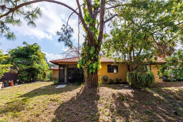 Spanish Gardens, 26955 Croise Dr, Bonita Springs, Florida 34135, image 2