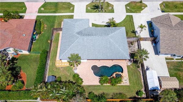River Reach, 2360 Outrigger Ln, Naples, Florida 34104, image 1