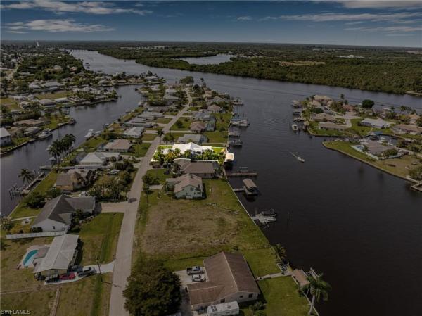 Fort Myers Shores, 13332 Marquette Blvd, Fort Myers, Florida 33905, image 1