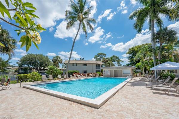 Royal Bay Villas, 1549 Sandpiper St #65, Naples, Florida 34102, image 2