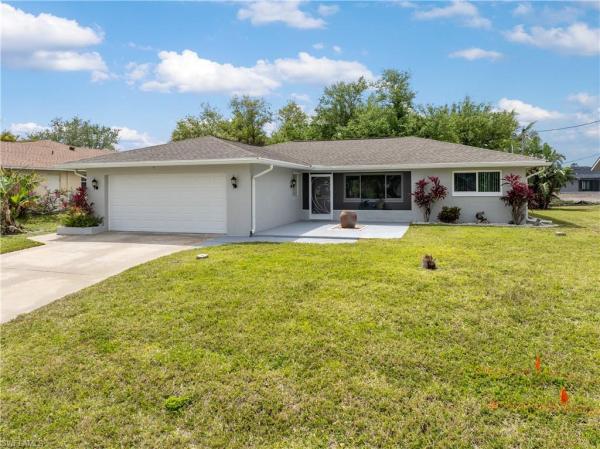 Cape Coral Residential, 122 16th Ter, Cape Coral, Florida 33990, image 2
