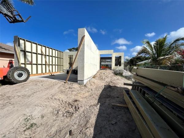 Sperling, 1025 Sperling Ave, Naples, Florida 34103, image 1