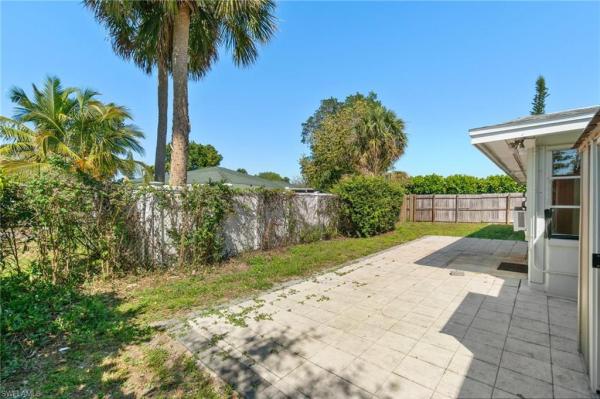 Poinciana Village, 2545 Poinciana Dr, Naples, Florida 34105, image 2