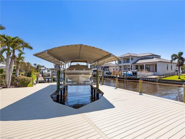 Town & River, 798 Cypress Lake Cir, Fort Myers, Florida 33919, image 2