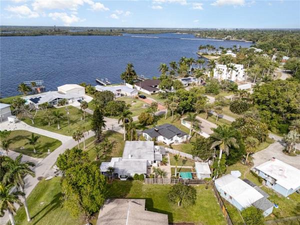 Alabama Grove Terrace, 4464 Riverside Dr, Fort Myers, Florida 33905, image 2