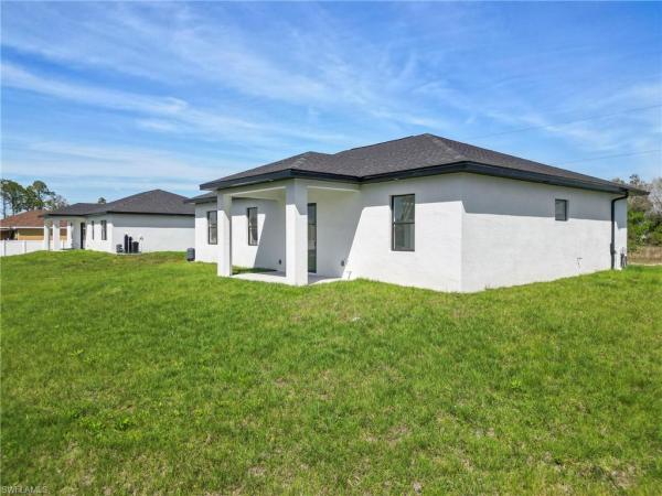 Lehigh Acres, 3001 W 37th St, Lehigh Acres, Florida 33971, image 1