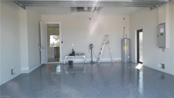 Cape Coral Residential, 1527 38th Pl, Cape Coral, Florida 33993, image 2