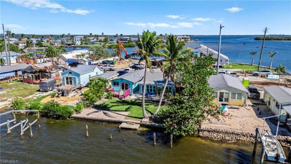 Pine Island Fill, 4760 NW Pine Island Rd, Matlacha, Florida 33993, image 2