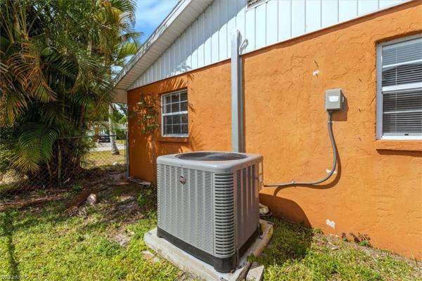 Cape Coral Residential, 631 34th Ter, Cape Coral, Florida 33904, image 1