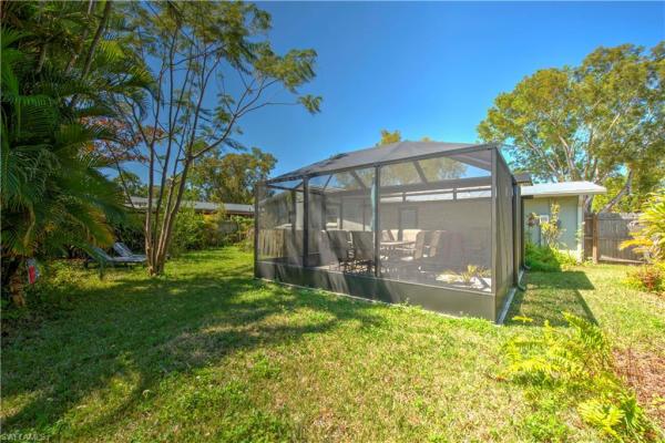 Bowling Green, 4855 Hampton Ct, Fort Myers, Florida 33907, image 1