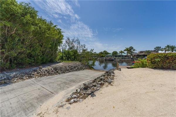 Bear's Paw, 324 Bears Paw Trl, Naples, Florida 34105, image 2