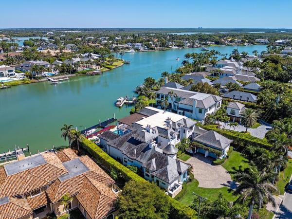 Port Royal, 3565 Fort Charles Dr, Naples, Florida 34102, image 3