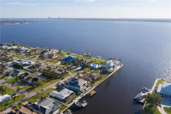 Cape Coral Residential, 2218 36th St, Cape Coral, Florida 33904, image 1
