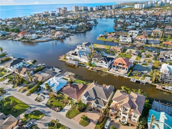 Conners At Vanderbilt Beach, 405 Trade Winds Ave, Naples, Florida 34108, image 1