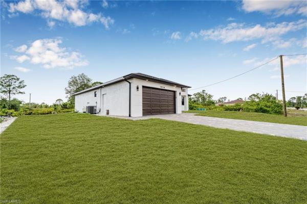 Lehigh Acres, 1024 Brenton Ave, Lehigh Acres, Florida 33974, image 1