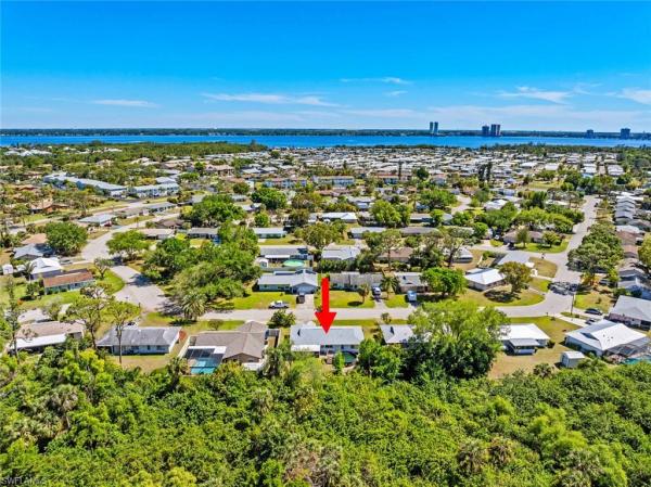 Foxmoor Pines, 1397 Torreya Cir, North Fort Myers, Florida 33917, image 2