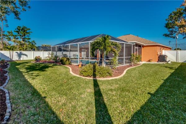 Cape Coral Residential, 1422 31st Ter, Cape Coral, Florida 33904, image 2