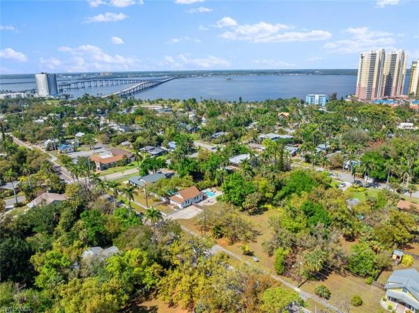 Dean Park, 2723 Second St, Fort Myers, Florida 33916, image 2