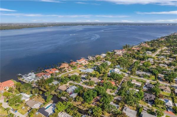 Seminole Estates, 1140 Vesper Dr, Fort Myers, Florida 33901, image 2