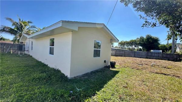 Kline Manor, 56 Victoria Dr, North Fort Myers, Florida 33917, image 2