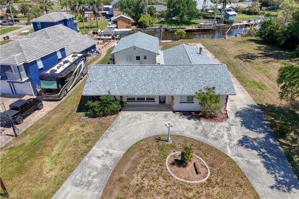Fort Myers Gulf Acres, 1888 Coral Cir, North Fort Myers, Florida 33903, image 2