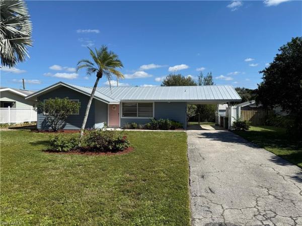 Bad Axe, 3910 N 14th St, Naples, Florida 34103, image 1