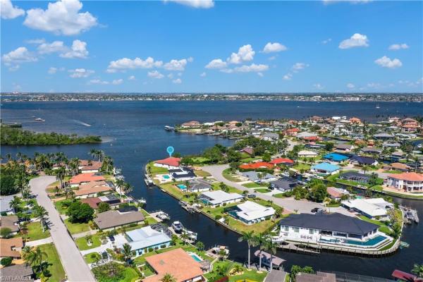 Town & River, 866 Cal Cove Dr, Fort Myers, Florida 33919, image 1