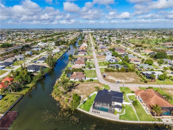 Cape Coral Residential, 832 23rd St, Cape Coral, Florida 33991, image 2