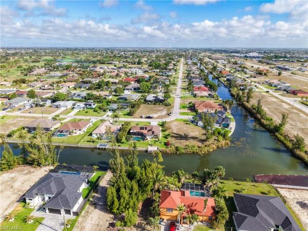 Cape Coral Residential, 832 23rd St, Cape Coral, Florida 33991, image 1