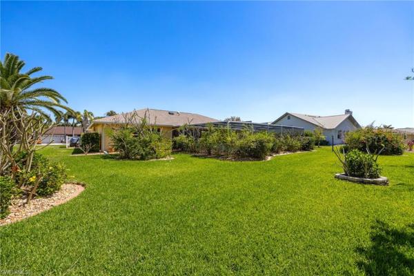  Lochmoor, 4215 Prestwick Ct, North Fort Myers, Florida 33903, image 1