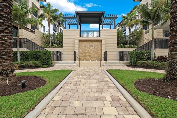 Naples Square, 1135 S 3rd Ave #220, Naples, Florida 34102, image 1
