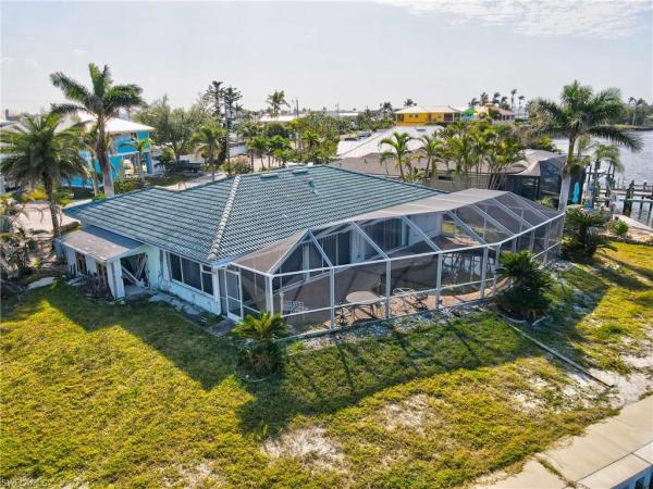 Island Harbors, 11915 Island Ave, Matlacha, Florida 33993, image 2