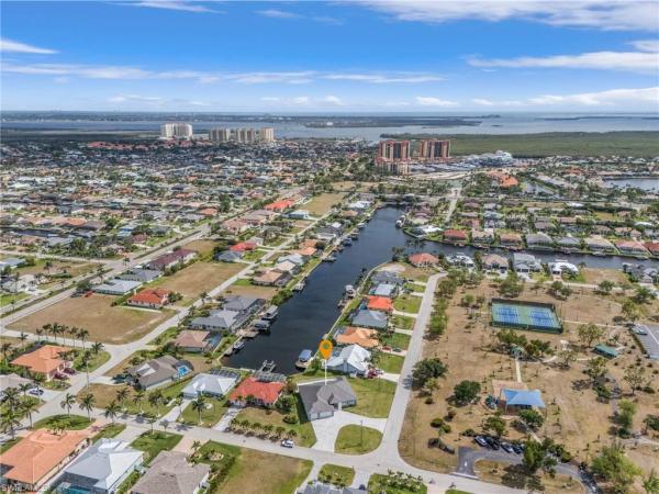 Cape Coral Residential, 1632 52nd Ter, Cape Coral, Florida 33914, image 2