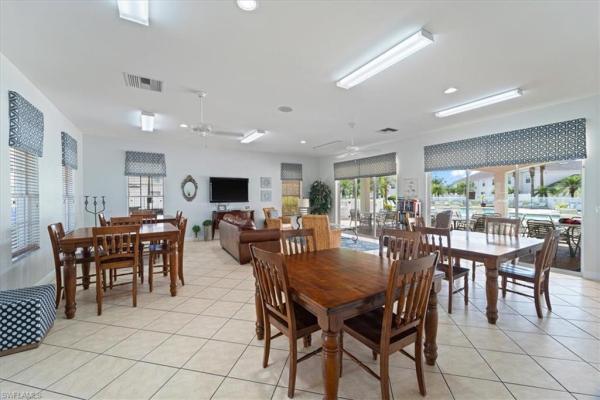 Forest Lake Townhomes, 3636 Pine Oak Cir #101, Fort Myers, Florida 33916, image 2