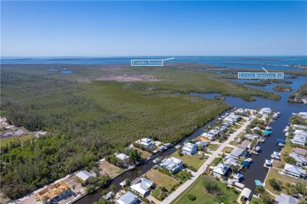 Lobean, 7940 Lobean Ln, Bokeelia, Florida 33922, image 2