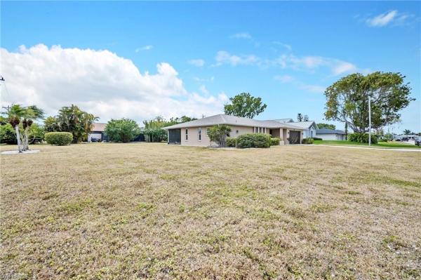 Cape Coral Residential, 404 33rd Ter, Cape Coral, Florida 33914, image 3