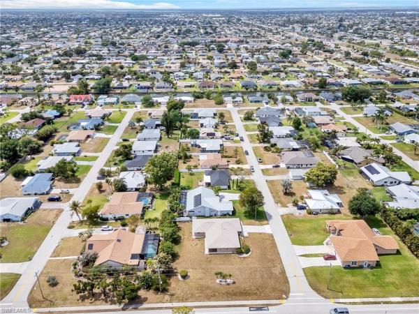 Cape Coral, 404 33rd Ter, Cape Coral, Florida 33914, image 1