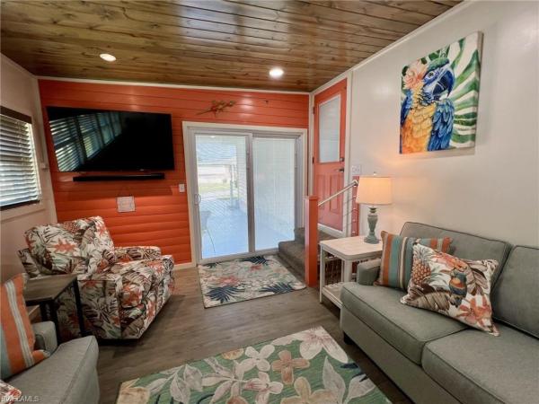 Thunderbird Mobile Homes, 56 Percy St, Fort Myers, Florida 33908, image 1