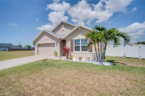 Cape Coral Residential, 607 13th St, Cape Coral, Florida 33993, image 2