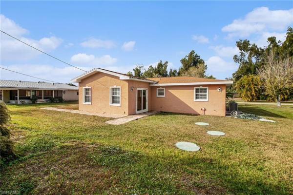 142 Peace Island Dr, Punta Gorda, Florida 33950, image 1