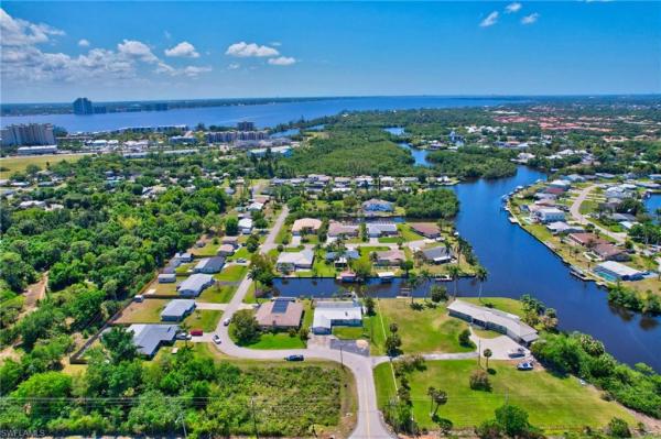 Pondella Shores, 1230 Betmar Blvd, North Fort Myers, Florida 33903, image 1