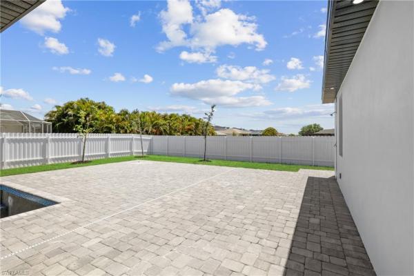 Cape Coral Residential, 125 S Chiquita Blvd, Cape Coral, Florida 33993, image 1