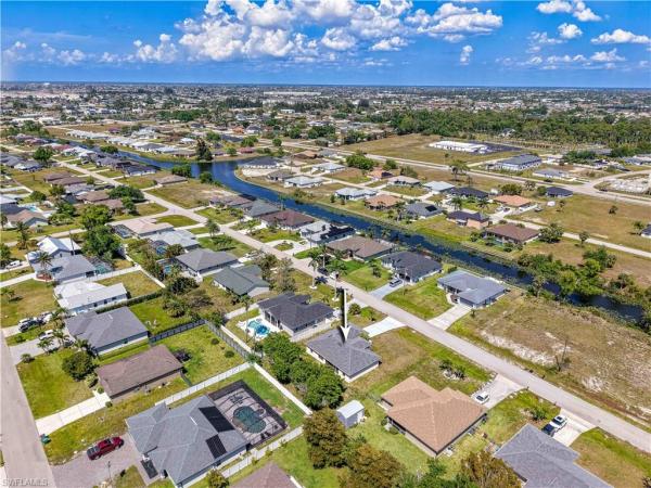 Cape Coral Residential, 810 8th Ct, Cape Coral, Florida 33991, image 2